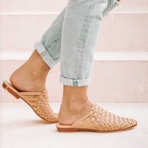 NWT Liberté Prague Woven Mule